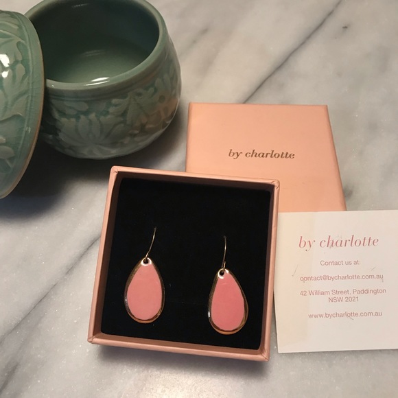 Australian 🇦🇺 By Charlotte Pink Enamel Earrings - Picture 1 of 3